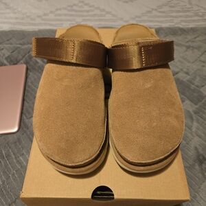 Ugg Goldenstar Clog Slip-On Shoes